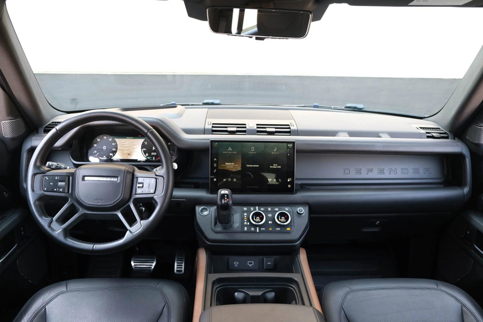 Used 2023 Land Rover Defender 110 X image 35