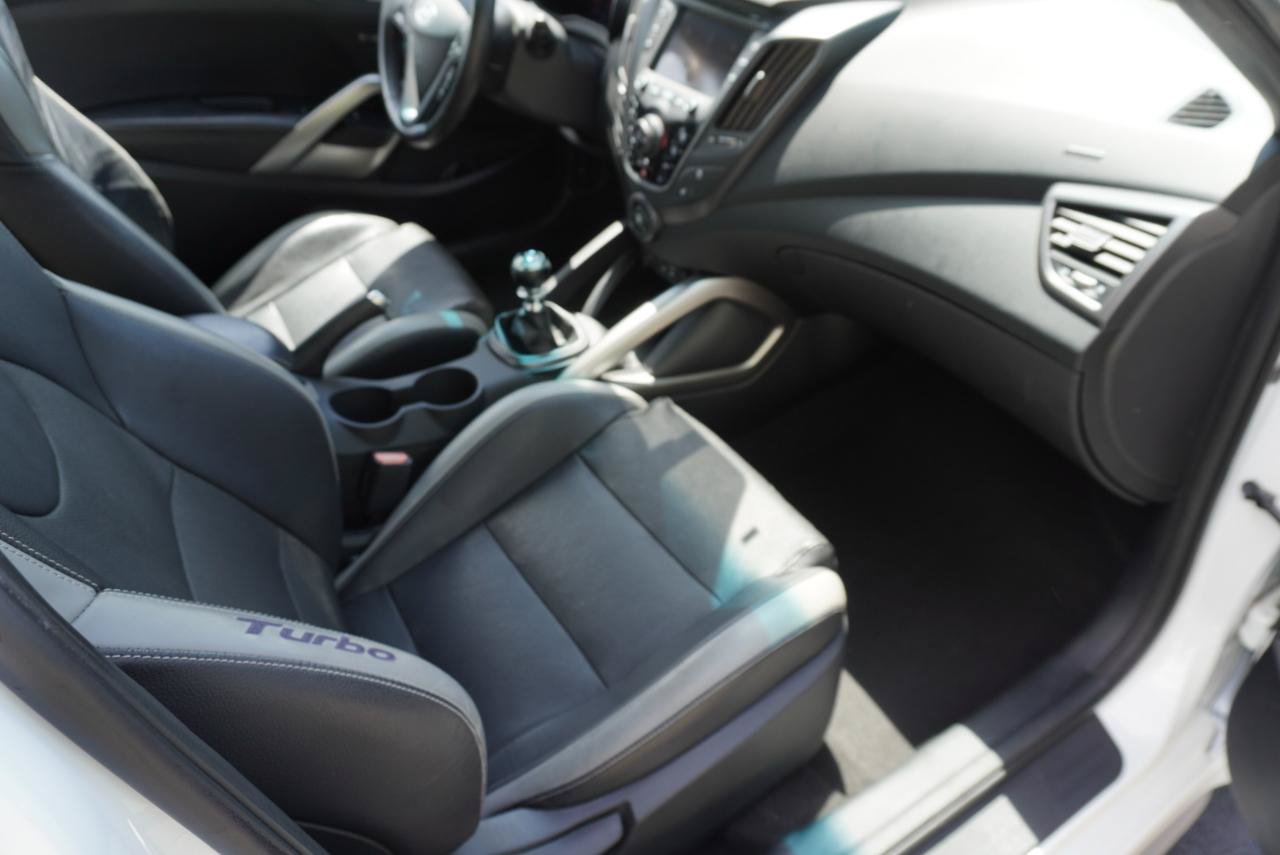 Used 2016 Hyundai Veloster Turbo FWD image 39