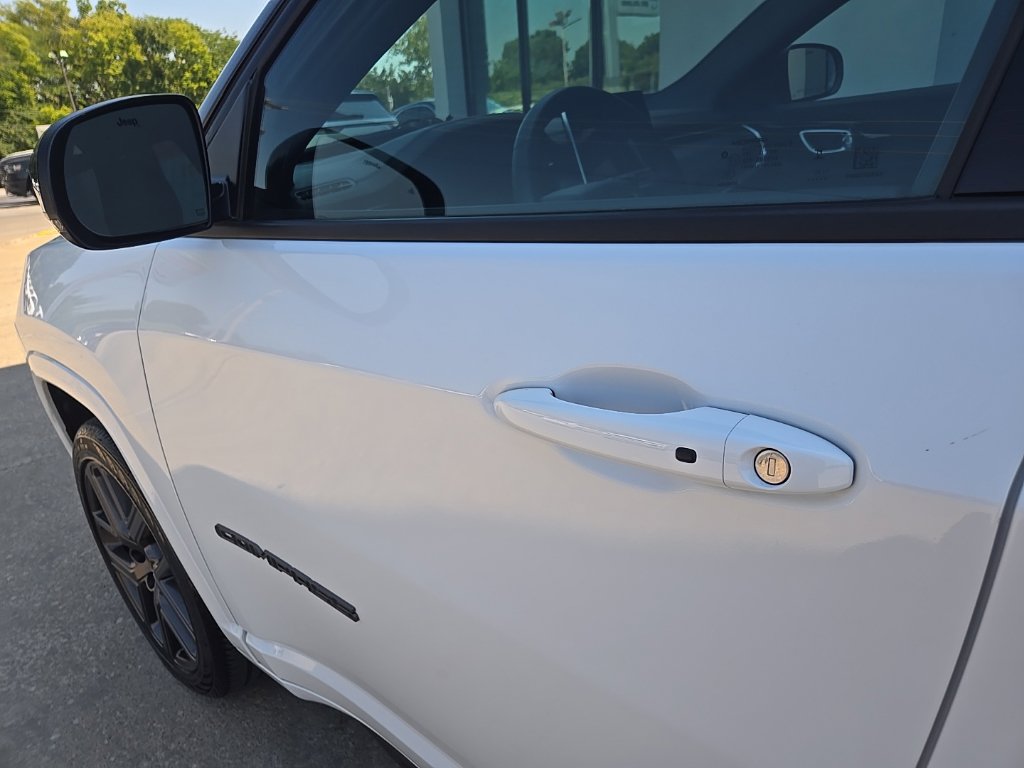 Used 2024 Jeep Compass Limited w/ High Altitude Package AWD/4WD image 28