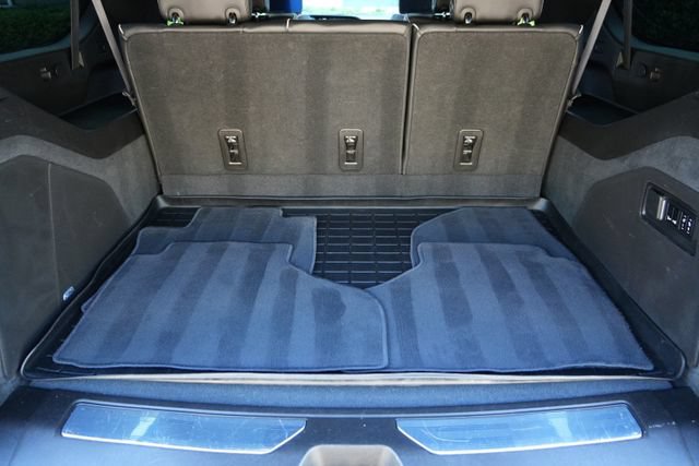 Used 2021 Cadillac Escalade ESV Premium Luxury w/ Performance Package AWD/4WD image 46