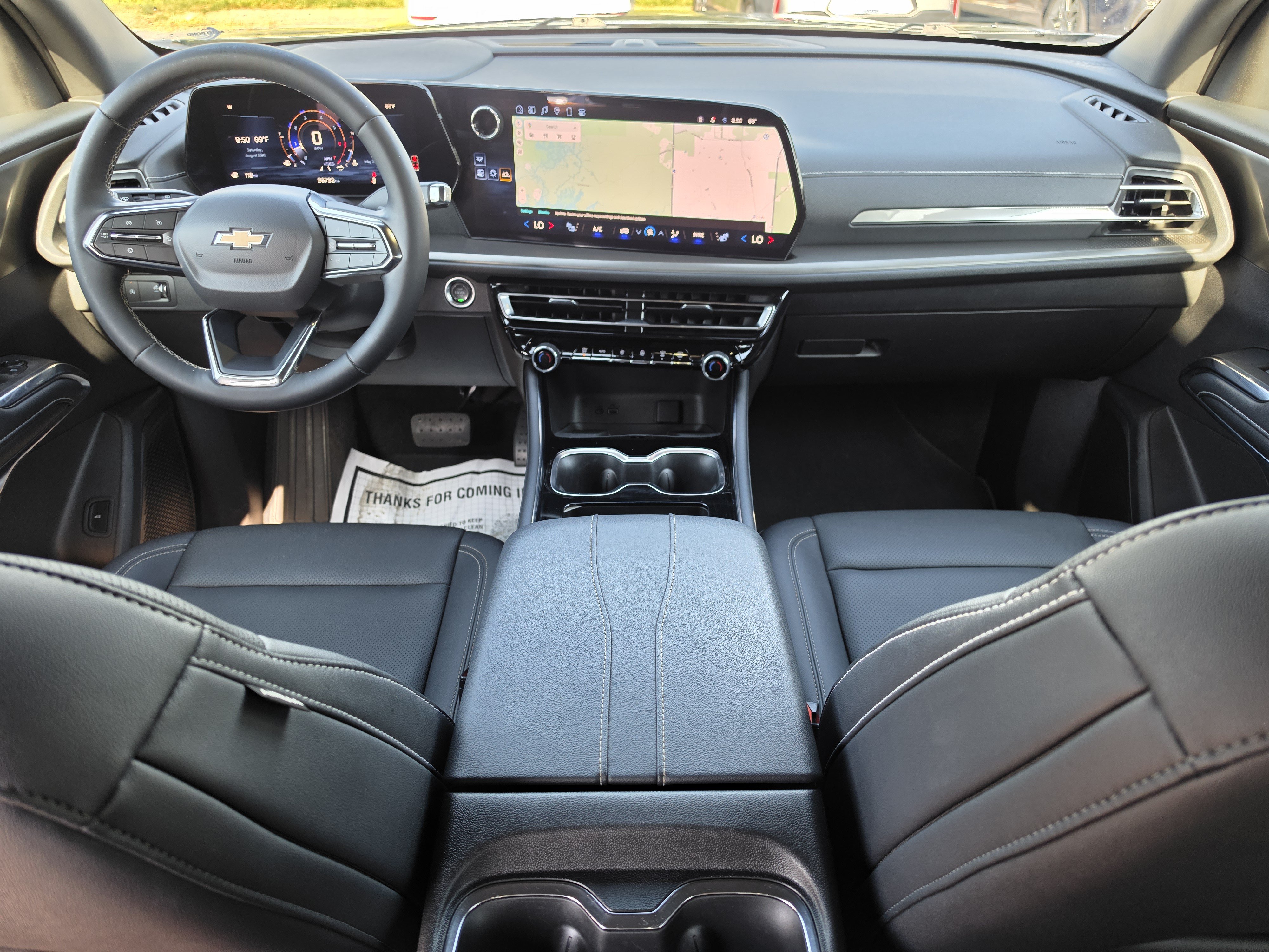 Used 2025 Chevrolet Traverse LT FWD image 18