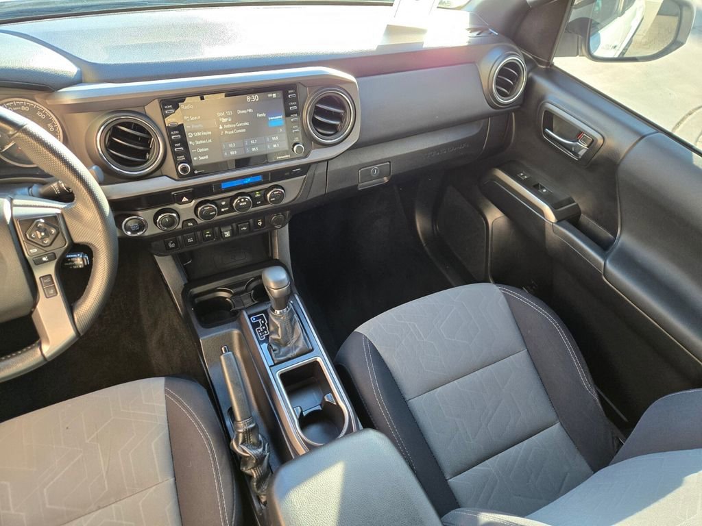 Used 2021 Toyota Tacoma TRD Off-Road w/ Technology Package image 15