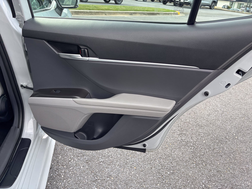Used 2024 Toyota Camry SE FWD image 37