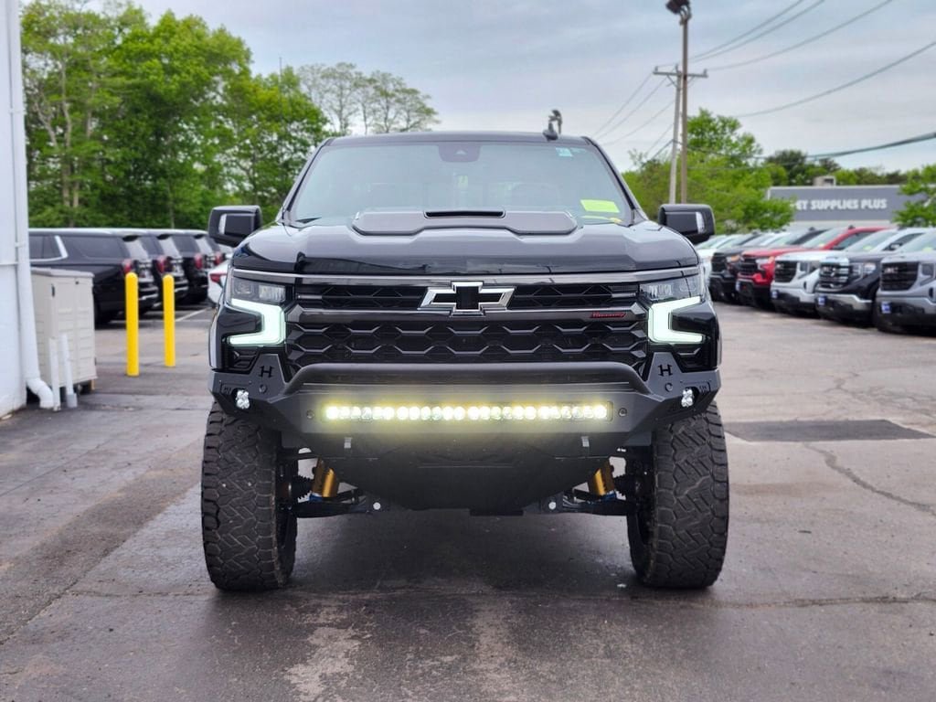New 2026 Chevrolet Silverado 1500 ZR2 w/ Dark Appearance Package AWD/4WD image 8