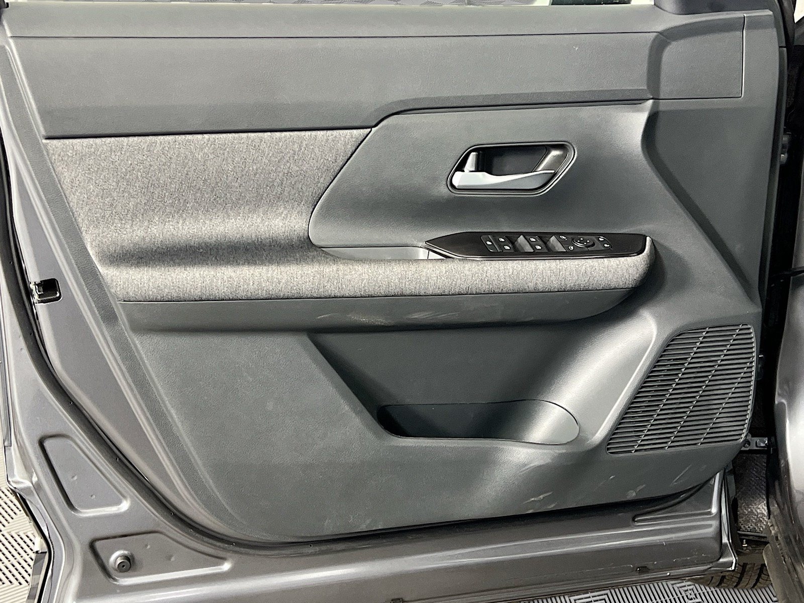 New 2026 Nissan Kicks SV FWD image 19