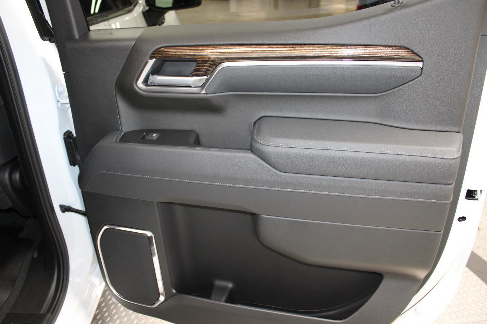New 2026 GMC Sierra 1500 Elevation image 24