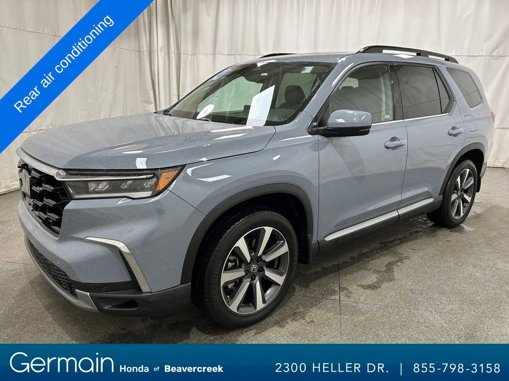 Used 2024 Honda Pilot Touring image 4