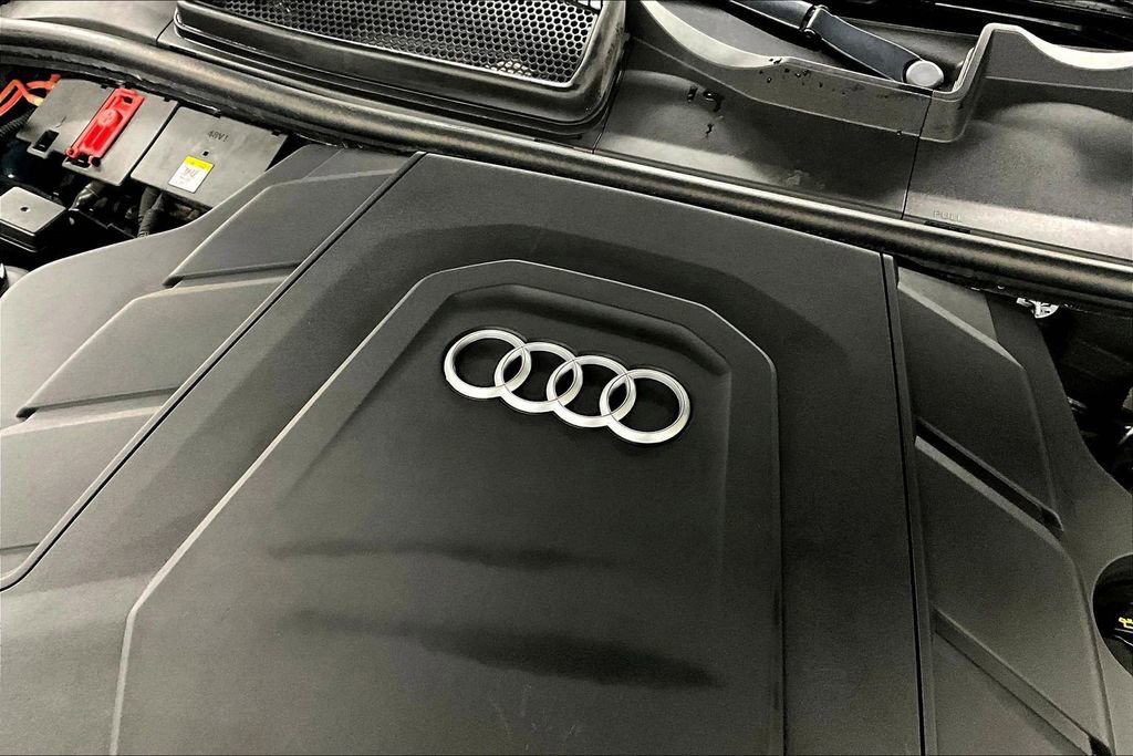 Used 2019 Audi Q8 Prestige AWD/4WD image 31