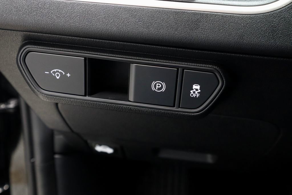 Used 2025 Kia K4 LXS image 26