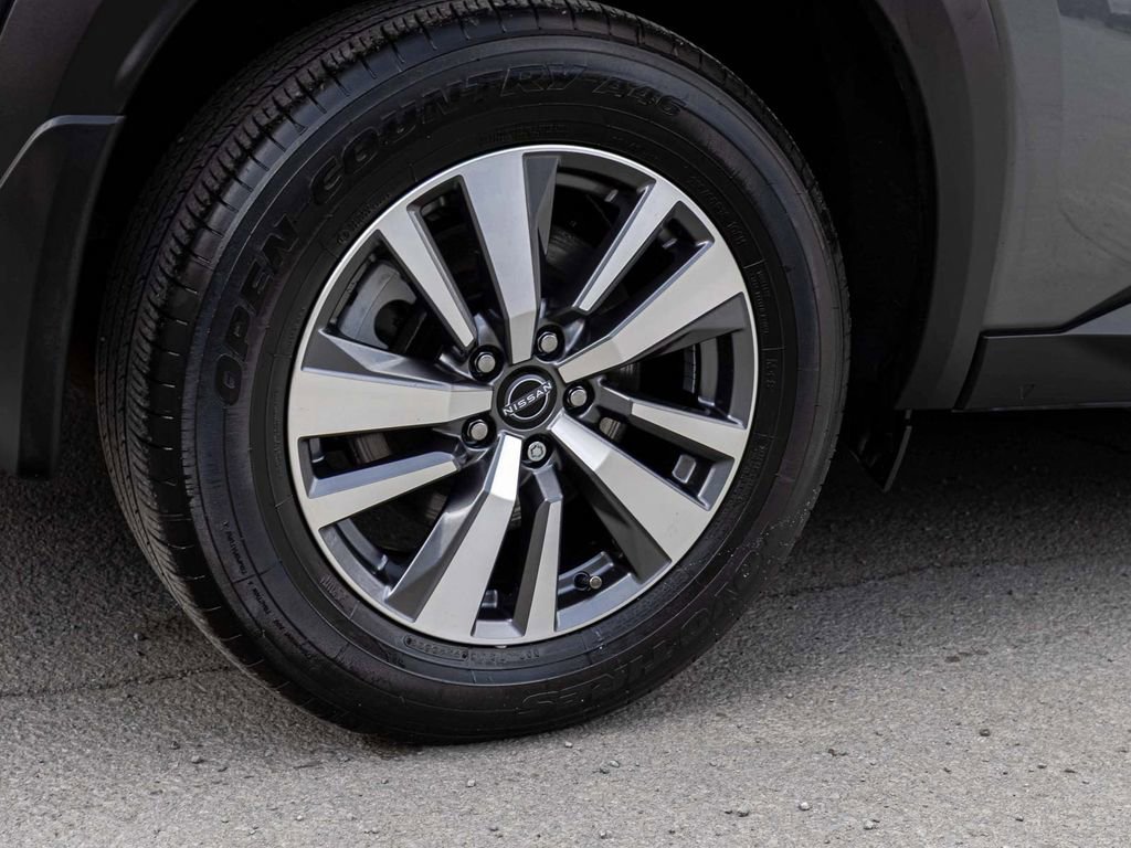 Used 2023 Nissan Pathfinder SL AWD/4WD image 9