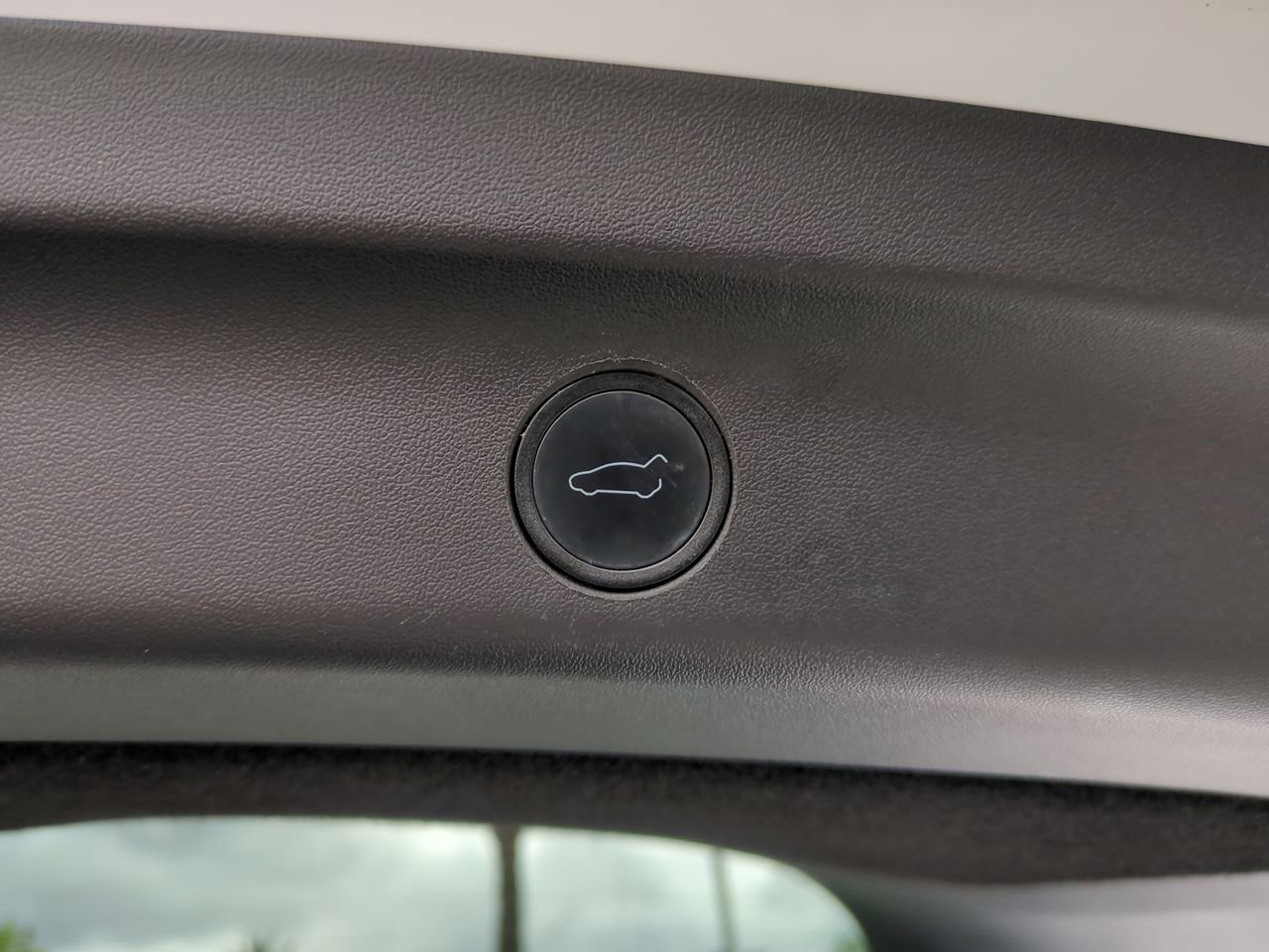 Used 2021 Tesla Model Y Long Range image 30