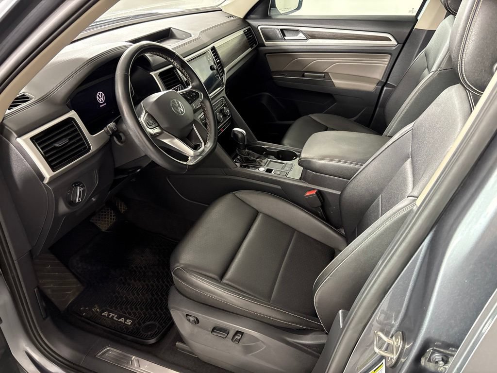 Used 2023 Volkswagen Atlas SE w/ Panoramic Sunroof Package FWD image 31