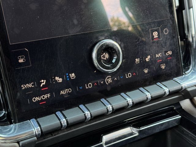 Used 2026 GMC Yukon Denali Ultimate AWD/4WD image 19
