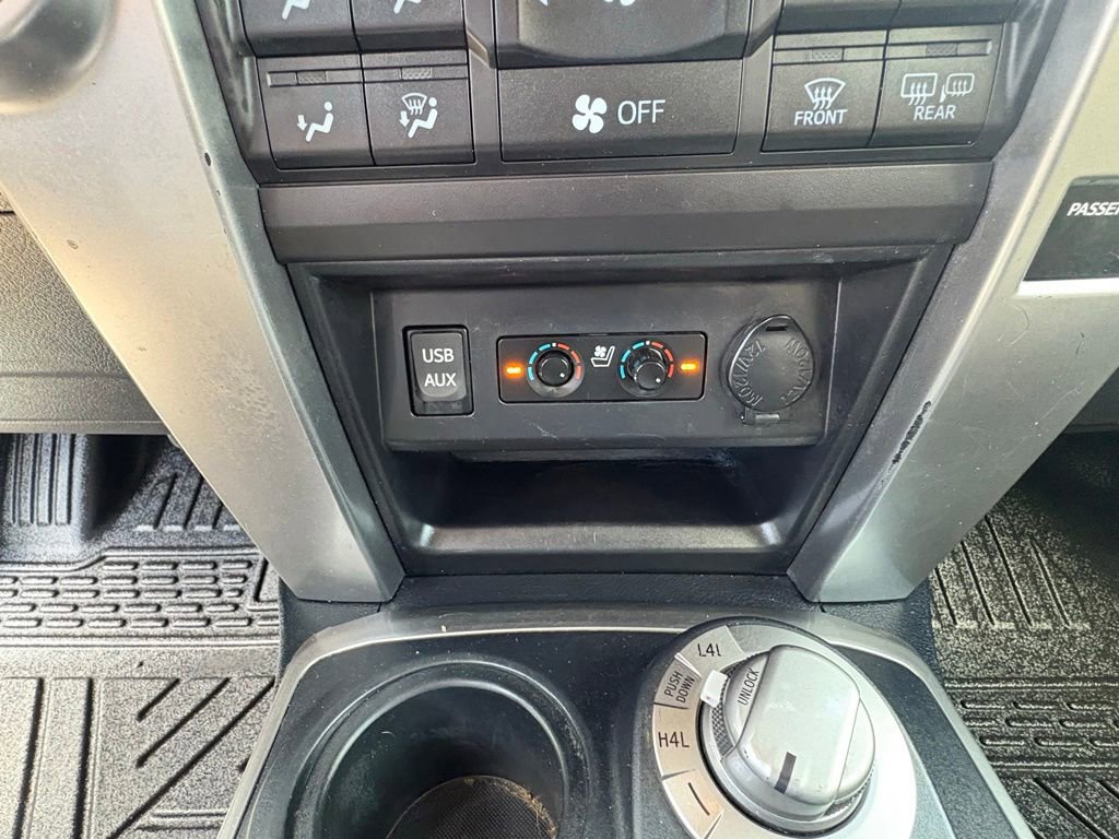 Used 2016 Toyota 4Runner Limited AWD/4WD image 23