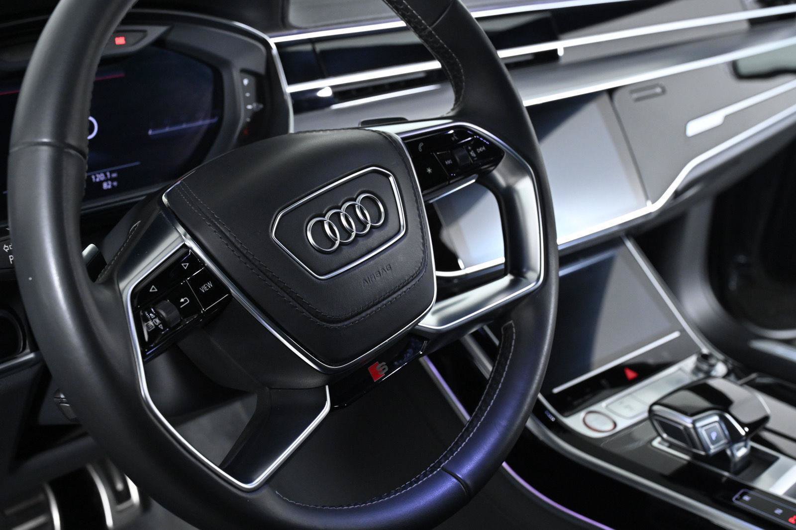 Used 2020 Audi S8 L w/ S8 Executive Package AWD/4WD image 10
