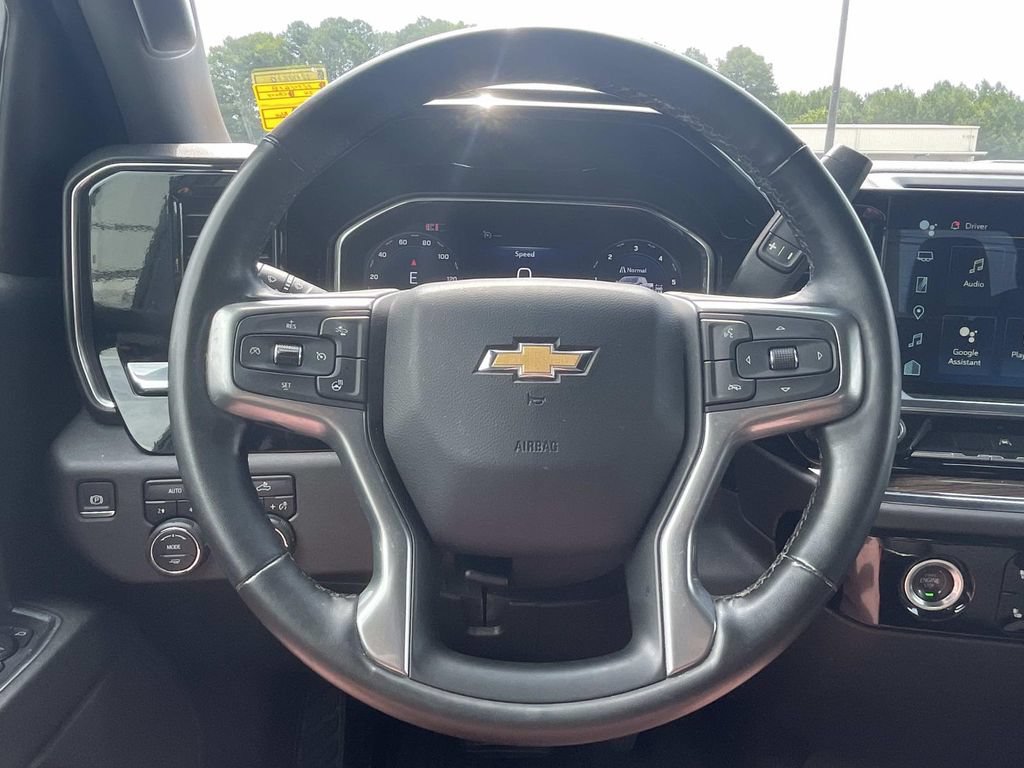 Used 2024 Chevrolet Silverado 1500 LT AWD/4WD image 23