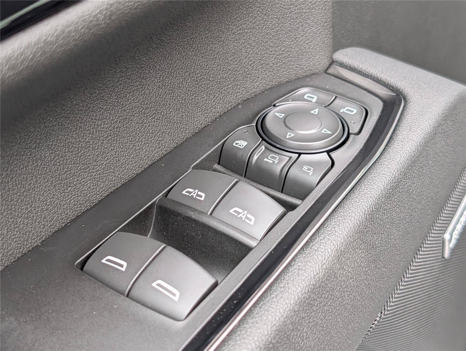New 2026 GMC Sierra 2500 AT4 w/ AT4 Premium Plus Package AWD/4WD image 17