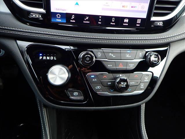 New 2026 Chrysler Pacifica Limited w/ Uconnect Theater Family Group image 22