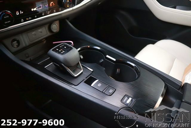 Certified 2024 Nissan Rogue SL FWD image 21