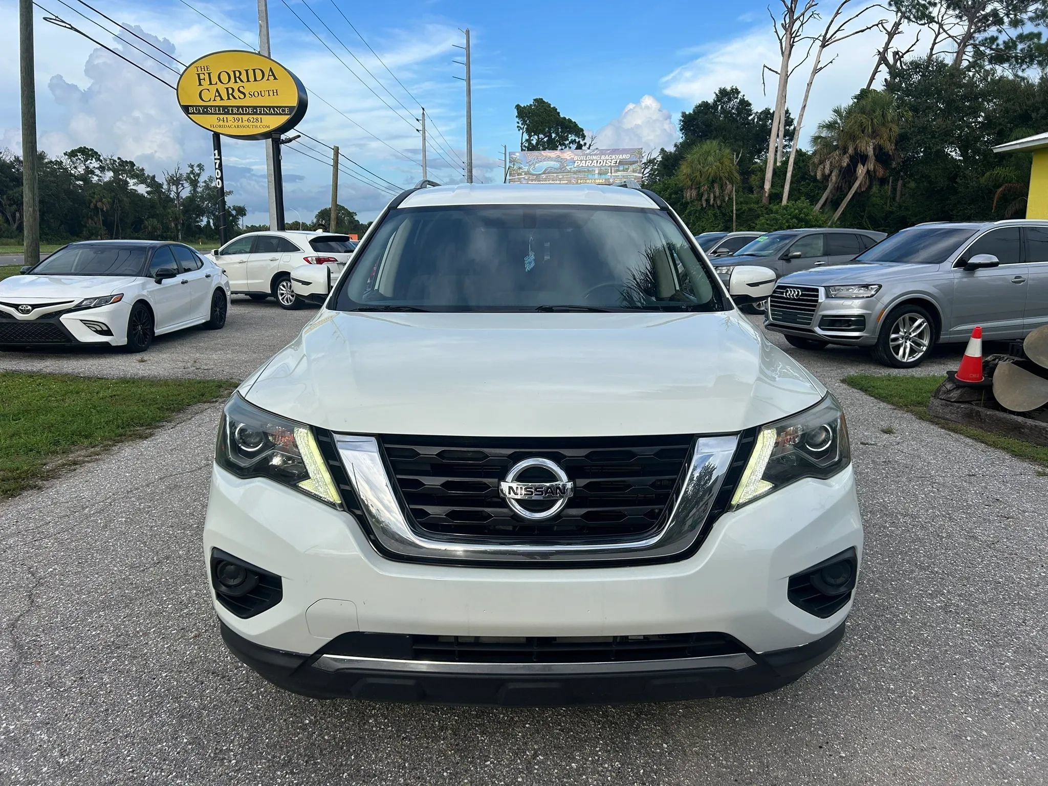 Used 2017 Nissan Pathfinder S FWD image 2