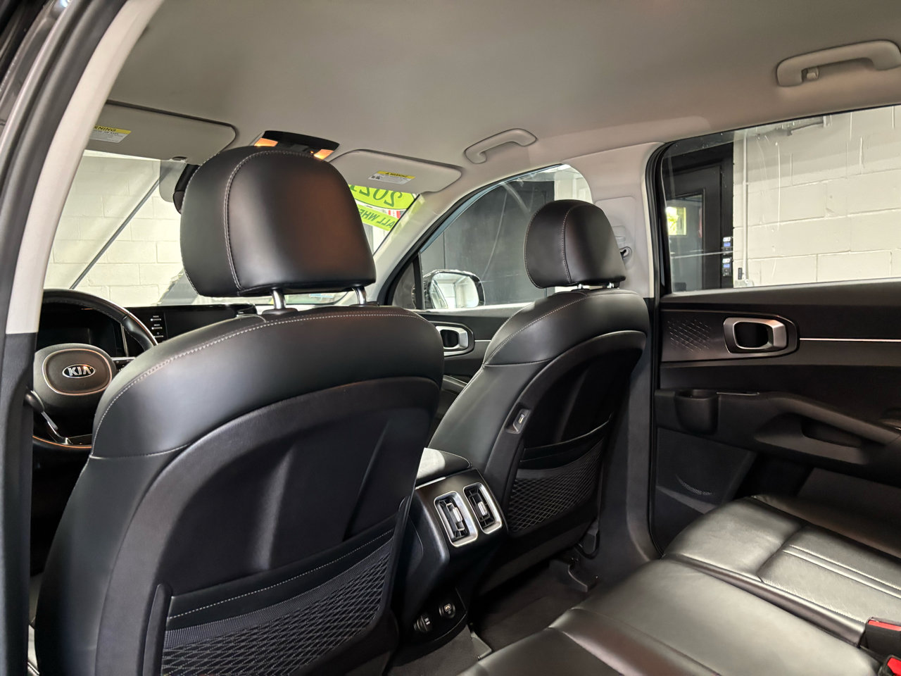Used 2021 Kia Sorento S image 21