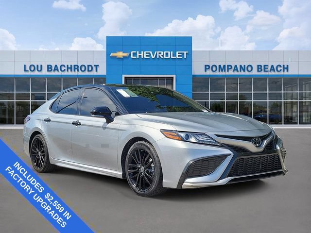 Used 2023 Toyota Camry XSE FWD image 1