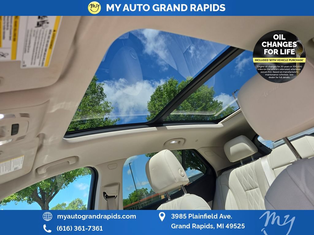 Used 2023 Buick Envision Avenir AWD/4WD image 21