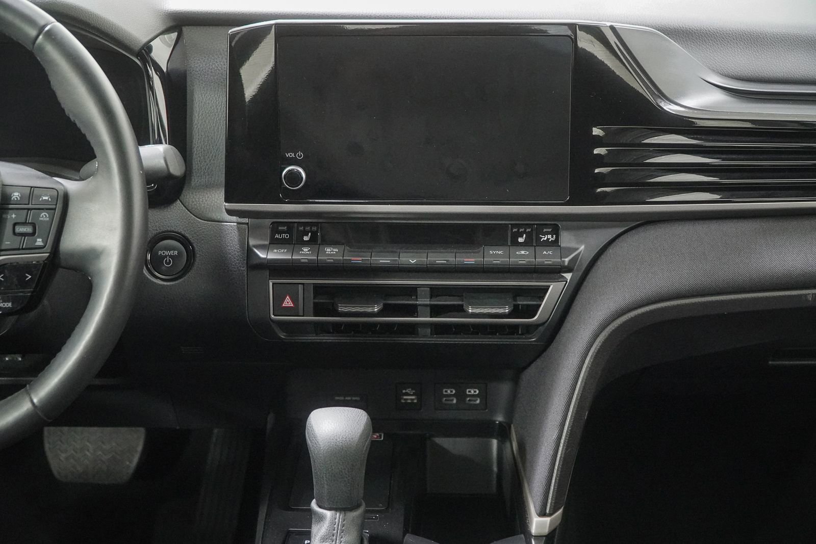 Used 2025 Toyota Camry LE AWD/4WD image 24