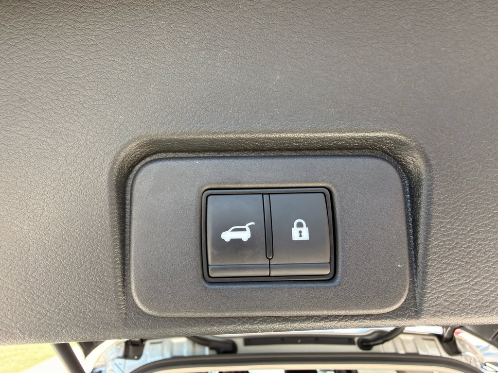 Certified 2023 Nissan Rogue Platinum w/ Platinum Premium Package image 21