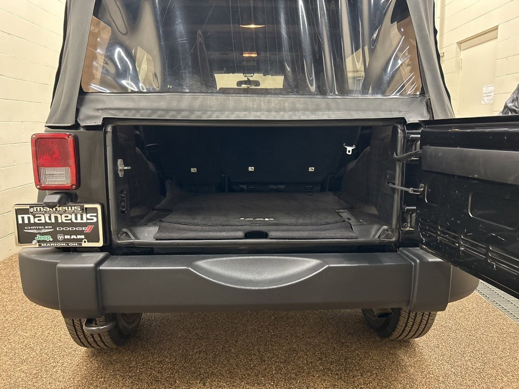 Used 2012 Jeep Wrangler Unlimited Sport image 11