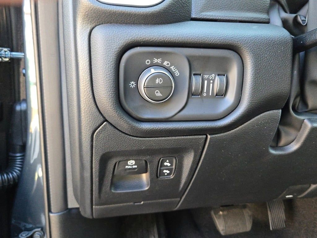 New 2026 RAM 1500 Big Horn AWD/4WD image 28