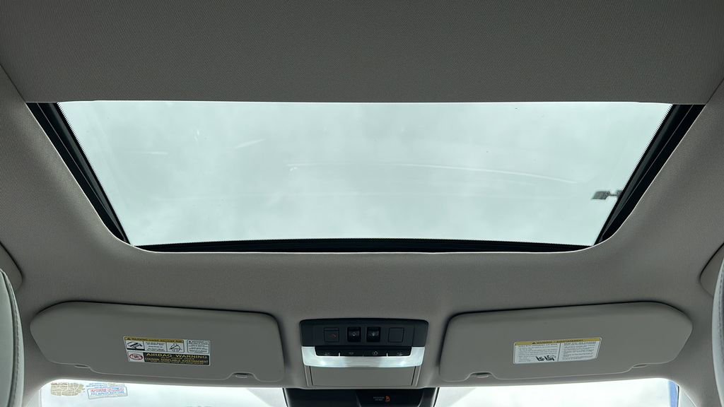 Used 2024 Mitsubishi Outlander SEL image 16