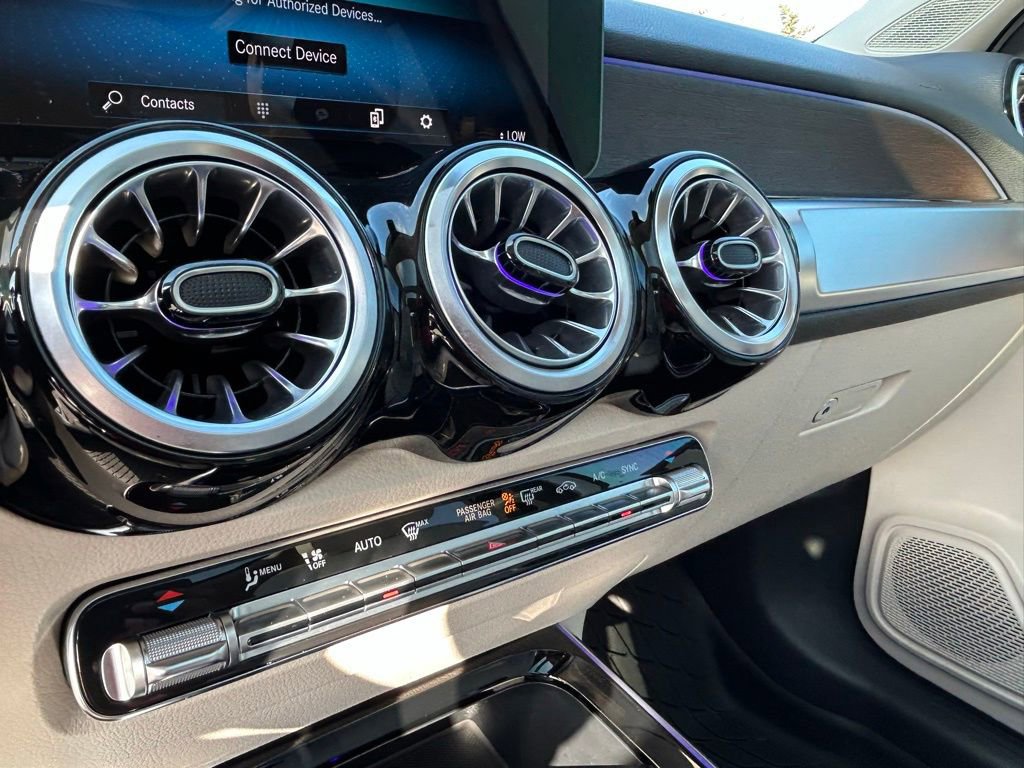 Used 2023 Mercedes-Benz GLB 250 4MATIC image 28