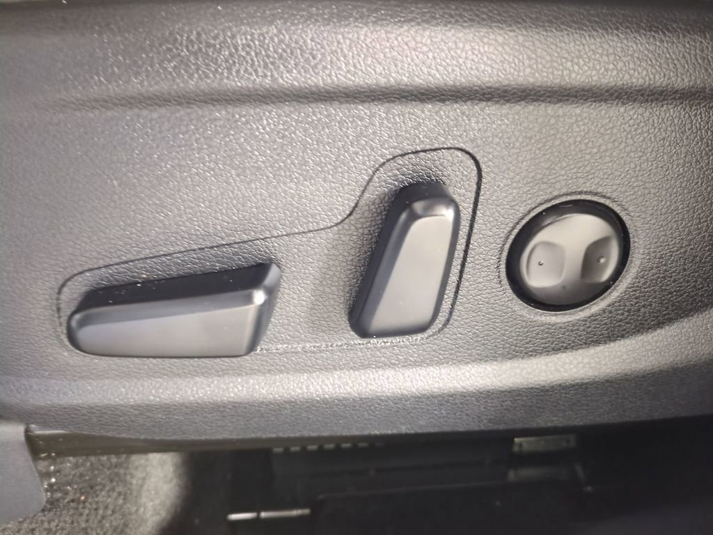 Certified 2022 Hyundai Santa Fe SEL Premium image 23