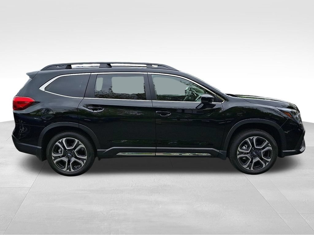 Used 2025 Subaru Ascent Limited AWD/4WD image 7