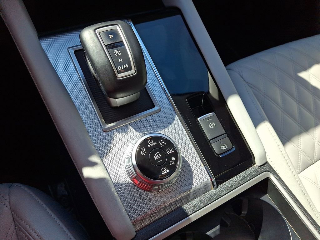 Used 2023 Mitsubishi Outlander SEL AWD/4WD image 16