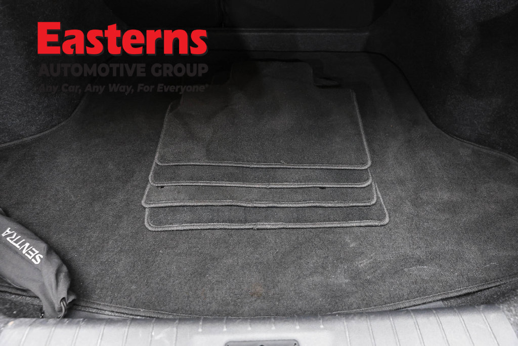 Used 2022 Nissan Sentra SR w/ SR Premium Package FWD image 11
