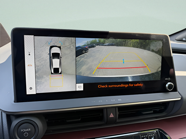 Used 2024 Toyota Prius Prime Premium w/ Advanced Technology Package FWD image 9