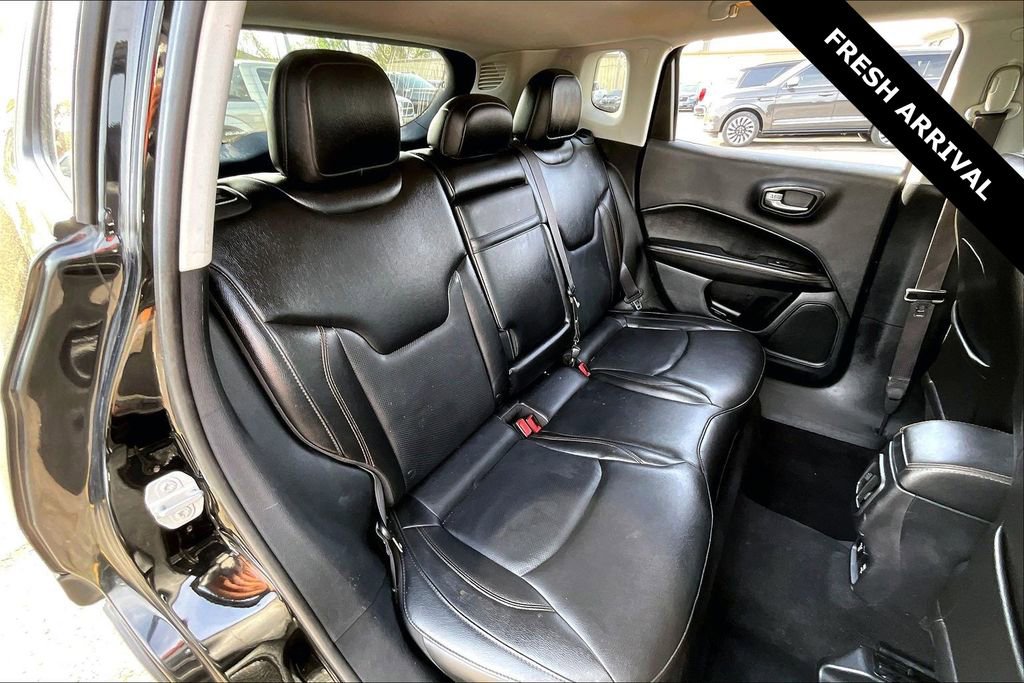 Used 2018 Jeep Compass Limited image 24