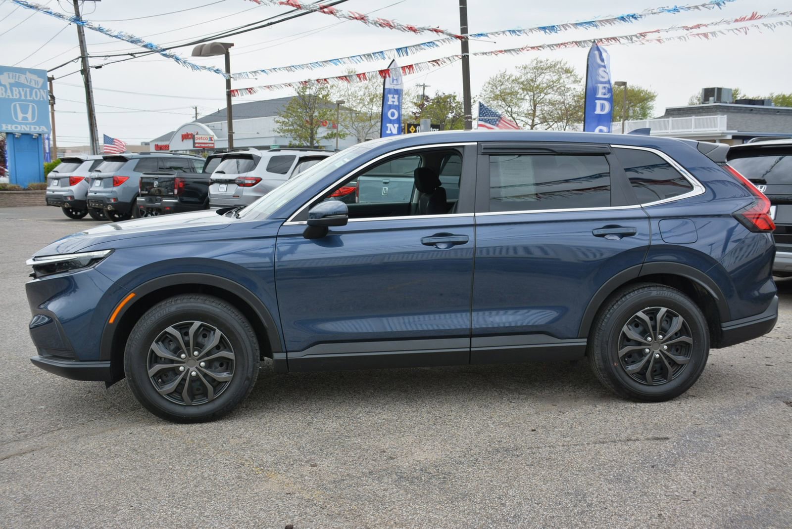 Used 2025 Honda CR-V LX image 2
