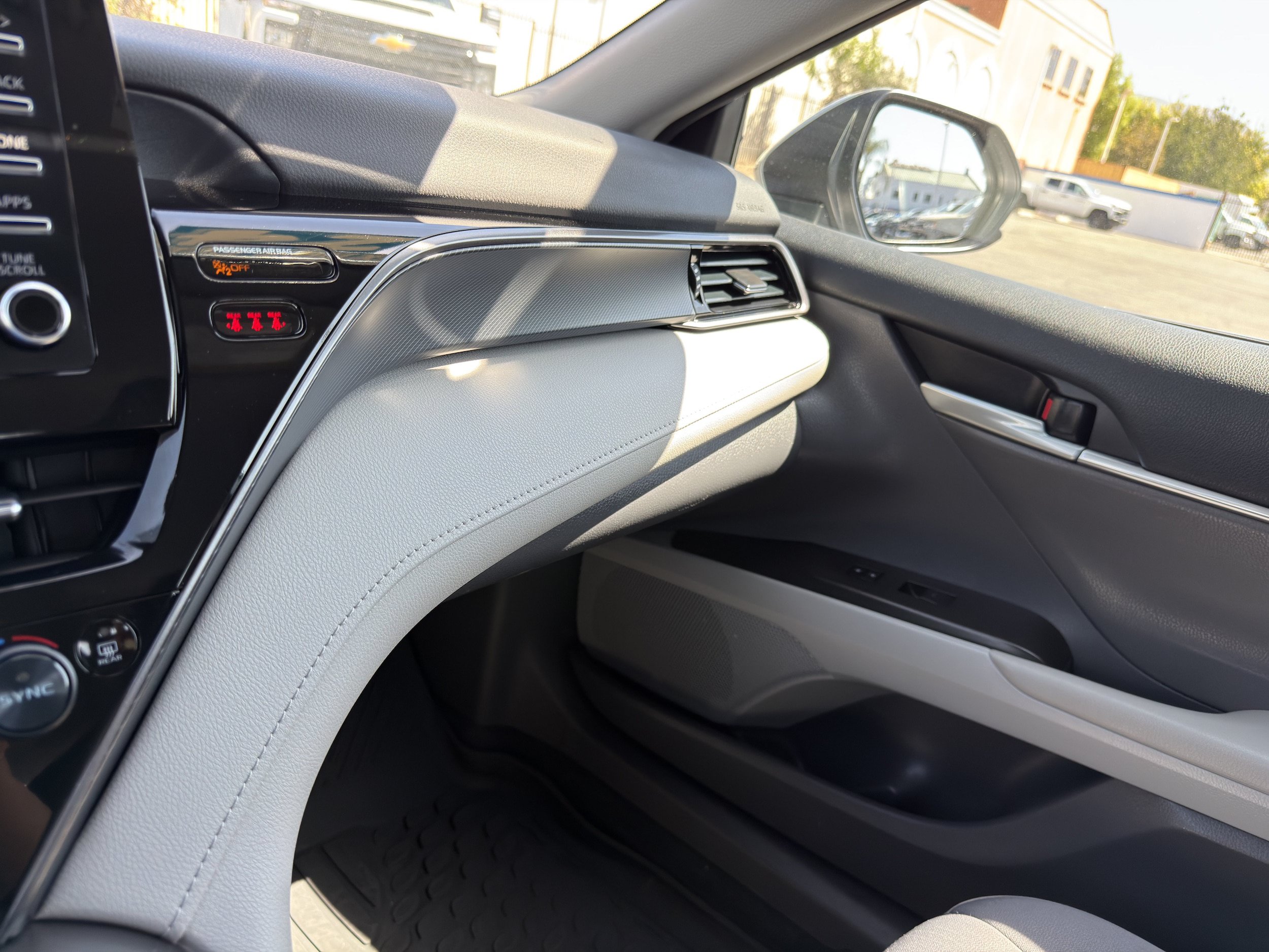 Used 2024 Toyota Camry LE FWD image 33