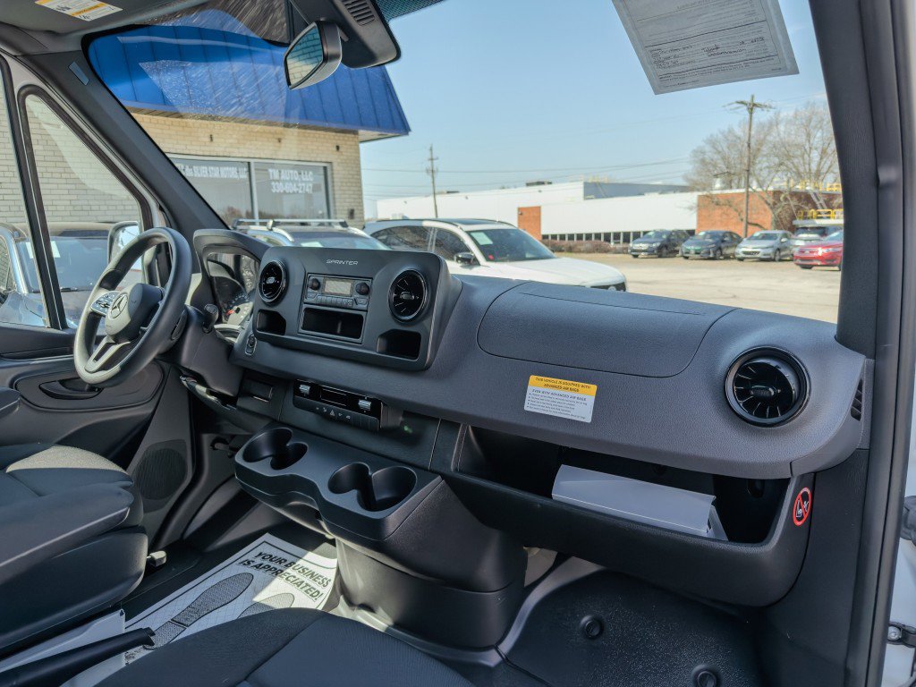 Used 2021 Mercedes-Benz Sprinter 2500 w/ Driver Convenience Package image 23