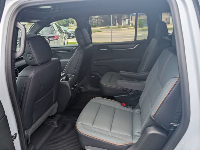 New 2026 GMC Acadia AT4 w/ Super Cruise Package AWD/4WD image 9
