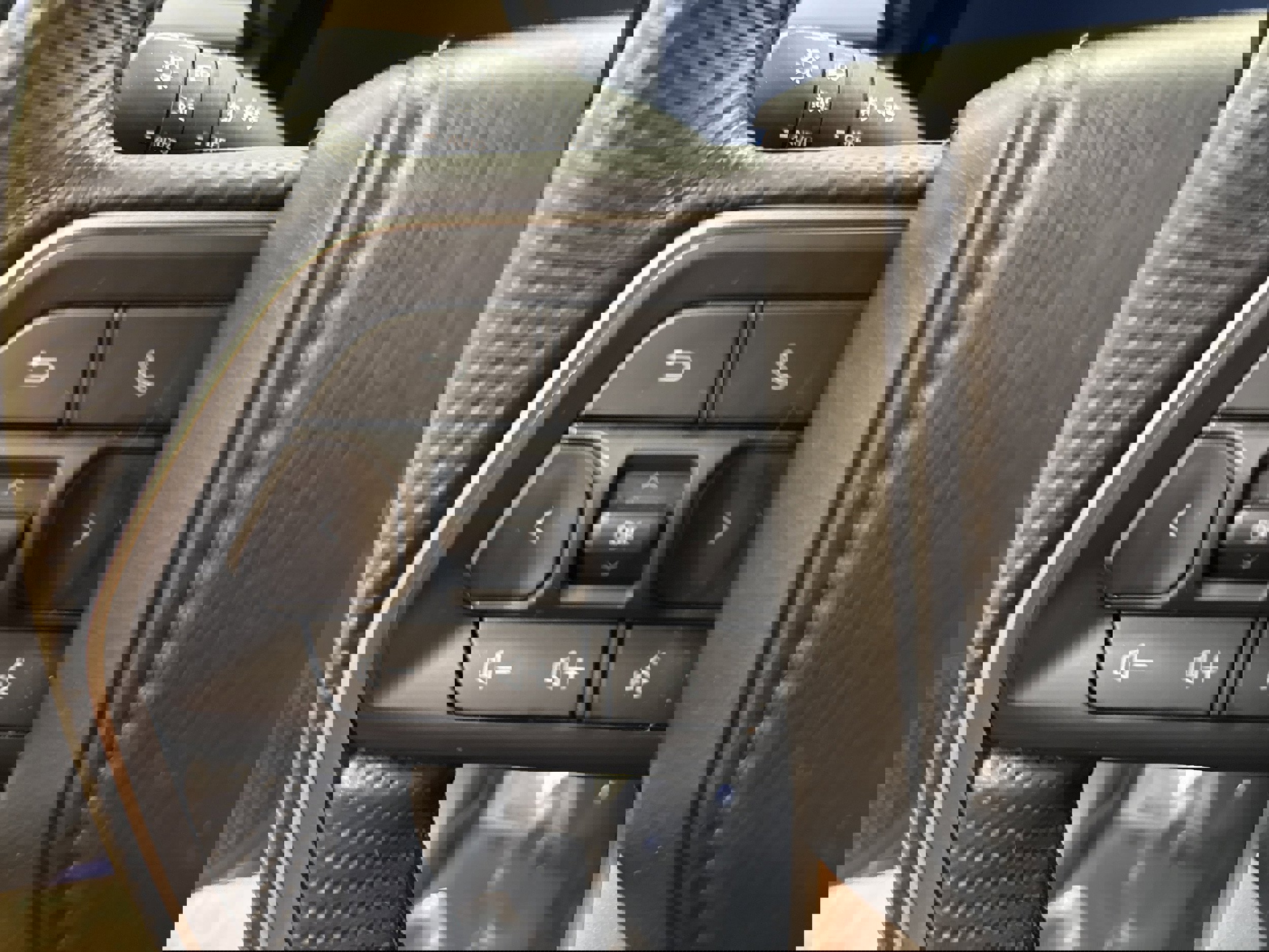 Used 2024 Toyota Tacoma TRD Off-Road image 30