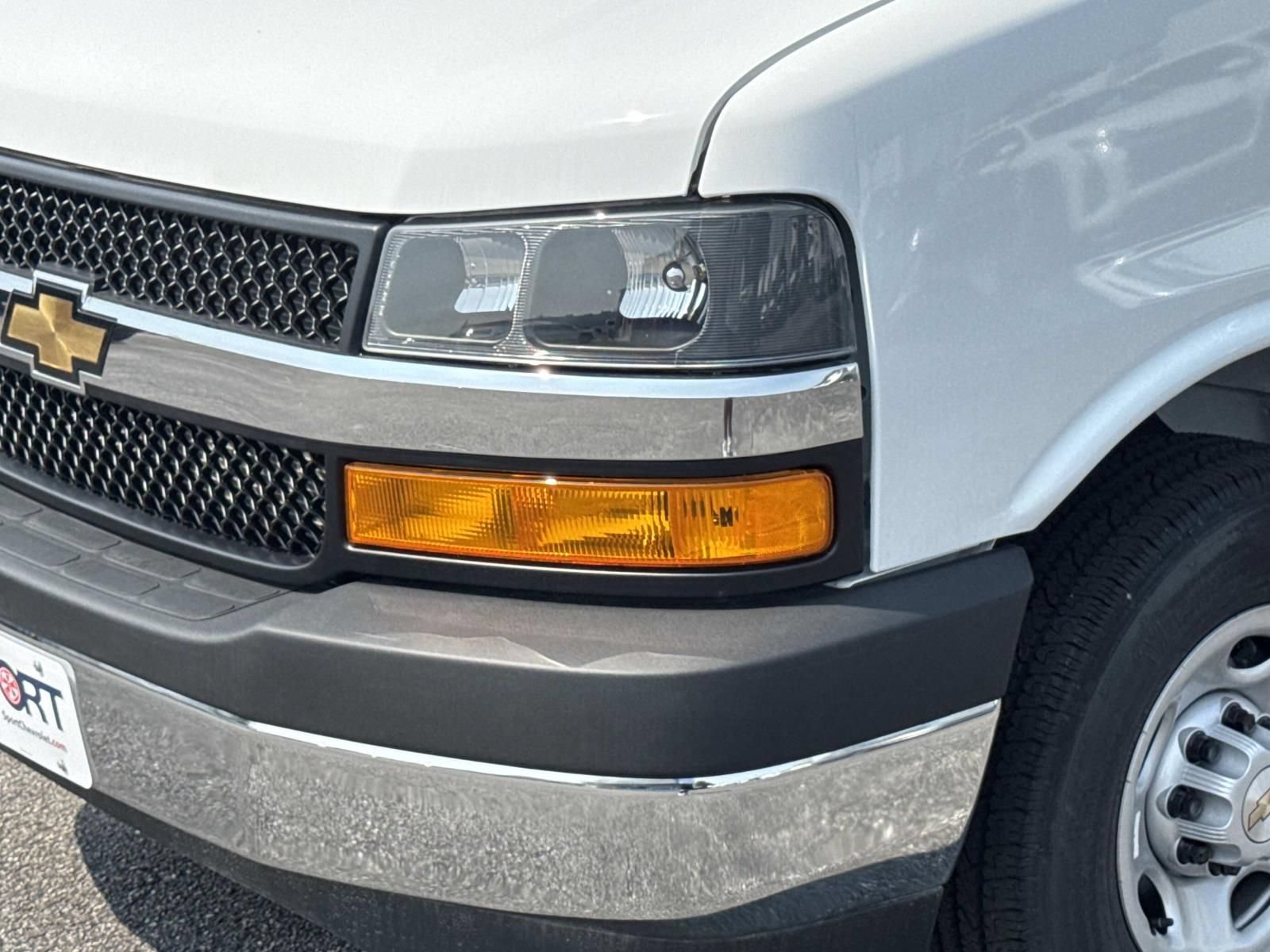 New 2026 Chevrolet Express 3500 w/ Power Convenience Package RWD image 7