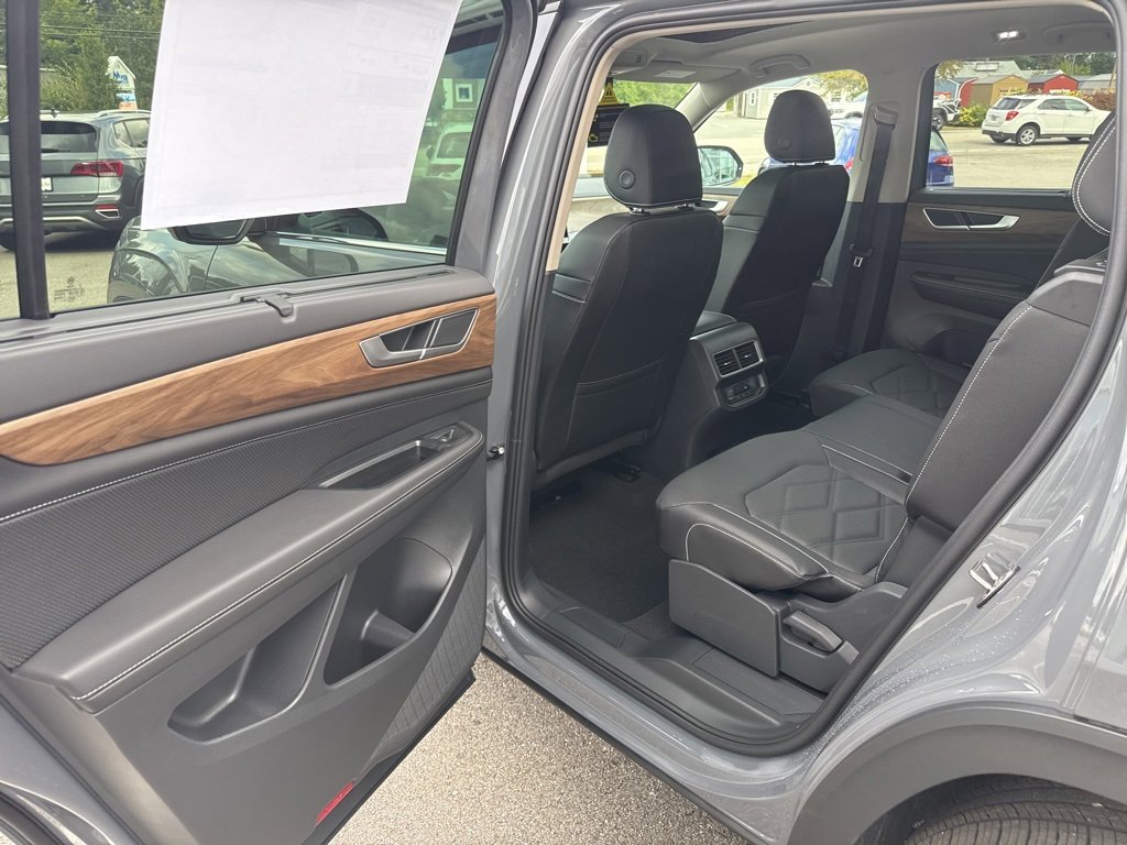 New 2026 Volkswagen Atlas SE image 25