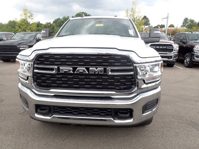 New 2024 RAM 3500 Big Horn image 9