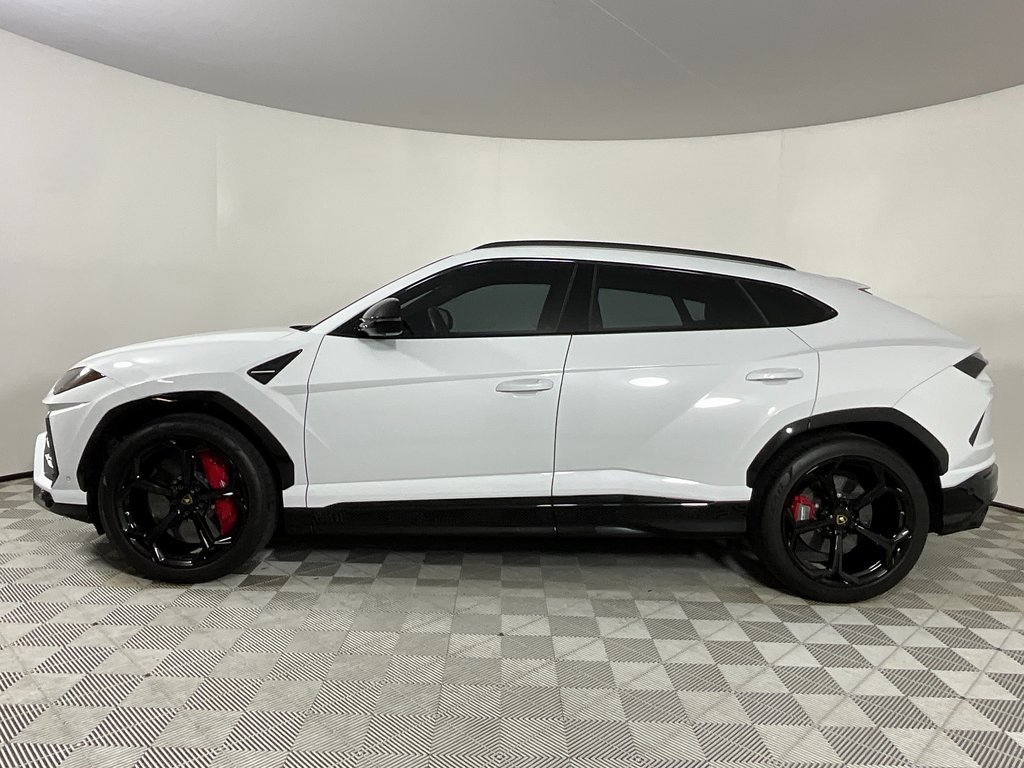 Used 2020 Lamborghini Urus image 2