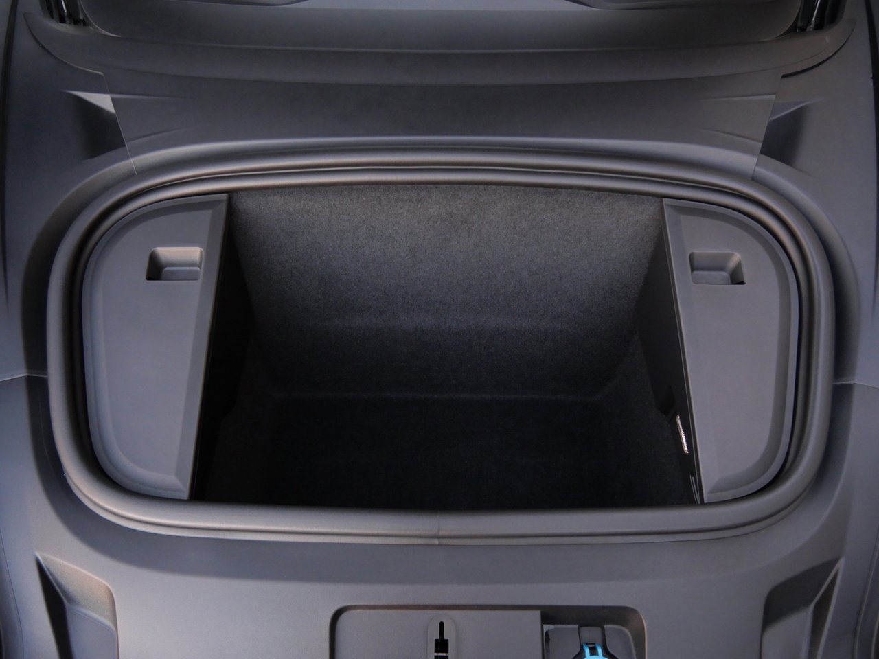 Used 2020 Porsche Taycan Turbo S image 27