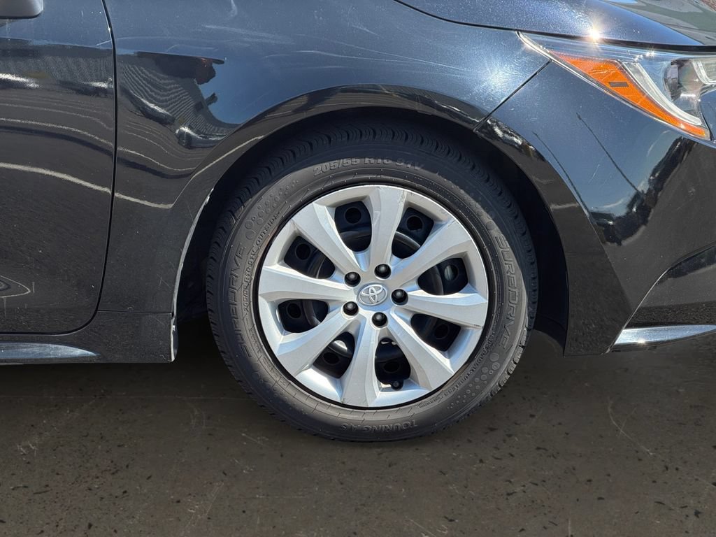 Used 2023 Toyota Corolla LE FWD image 9